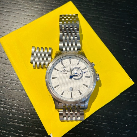 Vintage GMT Silver Invicta Watch Model 12228 - Picture 3 of 10